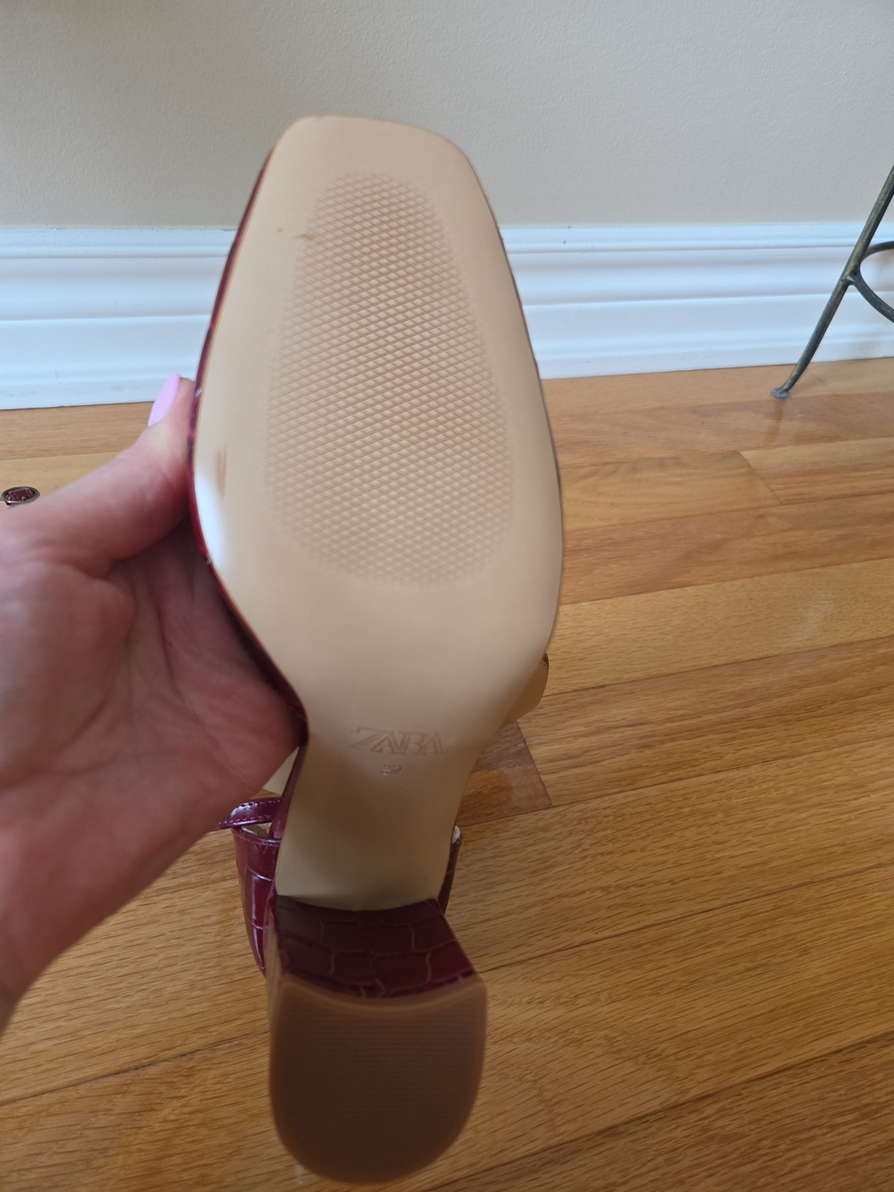 Zara  Deep  Red Croc-Embossed Block Heel Pump with Ankle Strap .new without tags - Picture 5 of 11